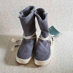 TOMS women's Vista suede bootie  NWT size 9